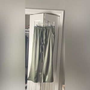 Healing Hands scrub pants, Olive, M